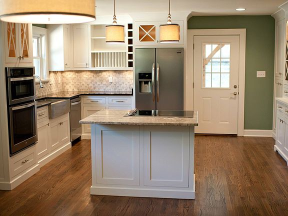 Professionally designed & custom cabinets