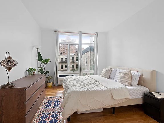 5th image of 342 E 110th St APT 4E