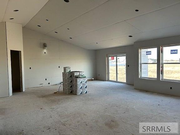 3rd image of 3765 E 365 N