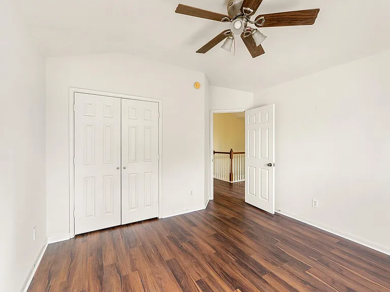 10003 Lynette Falls Dr — Photo 32