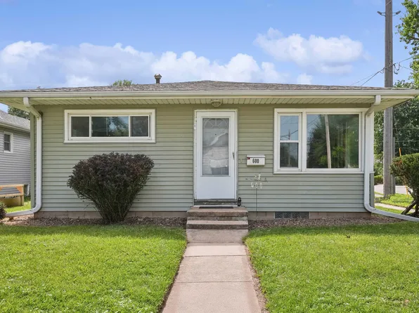 600 Evergreen Ave, Waterloo, IA 50701