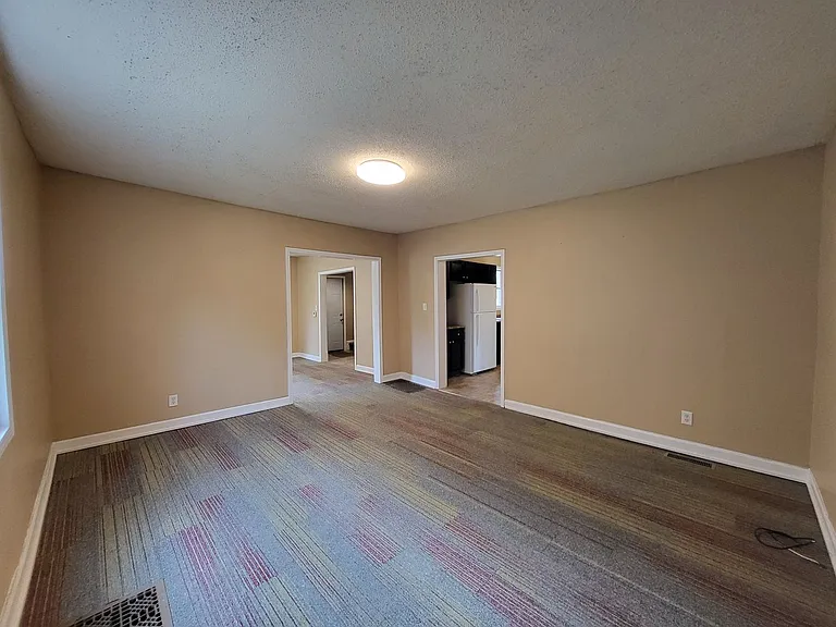 1267 Stewart St — Photo 10