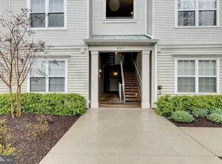 4363 Wilson Valley Dr APT 201, Fairfax, VA 22033