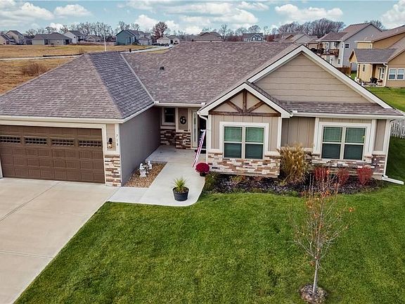 4th image of 718 Solomon Dr
