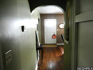 3rd image of 4549 E 49th St