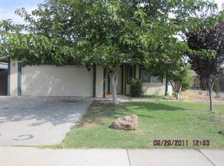 417 6th Ave, Oakdale, CA 95361