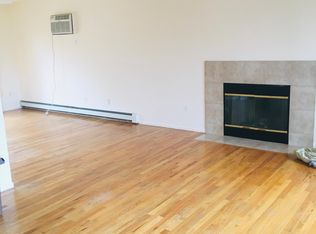 3 Linwood Rd S #1, Pt Washington, NY 11050