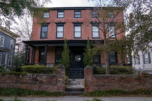 416 S Front St Photo 1