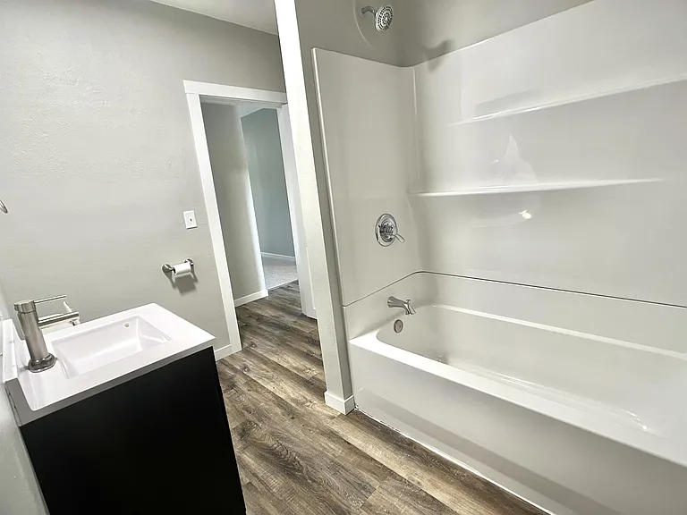 930 S Broadway Ave #4 — Photo 10