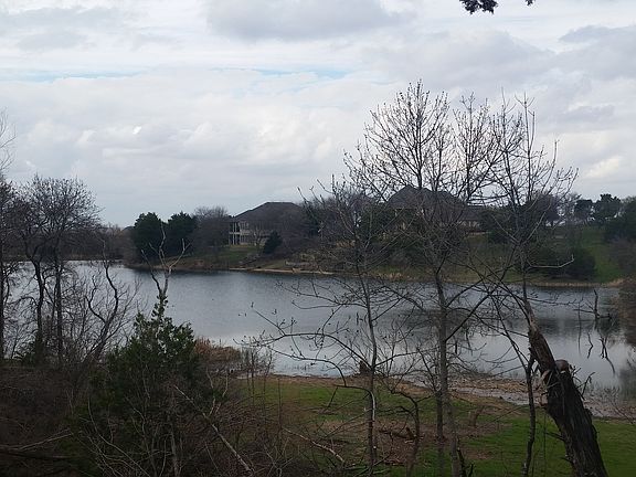 3rd image of 2705 Wood Lake Dr