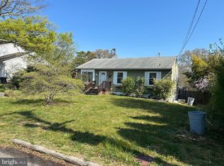 348 Neptune Dr, Manahawkin, NJ 08050