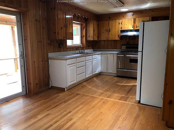 2nd image of 15 Woodland Dr