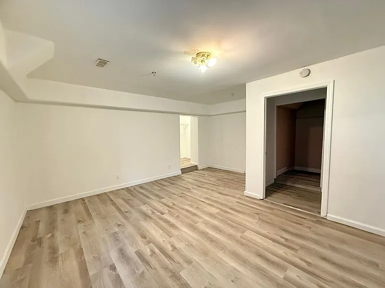 8027 Ney Ave — Photo 30
