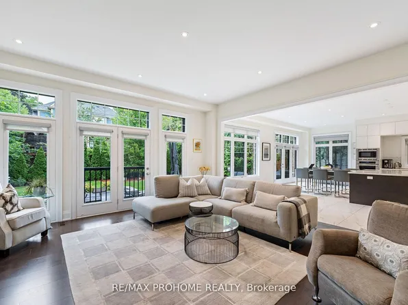 17 Alma Walker Way, Markham, ON L3P 0N7