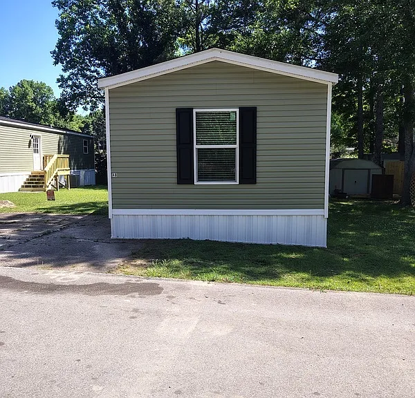 48 Poole Cir — Photo 1