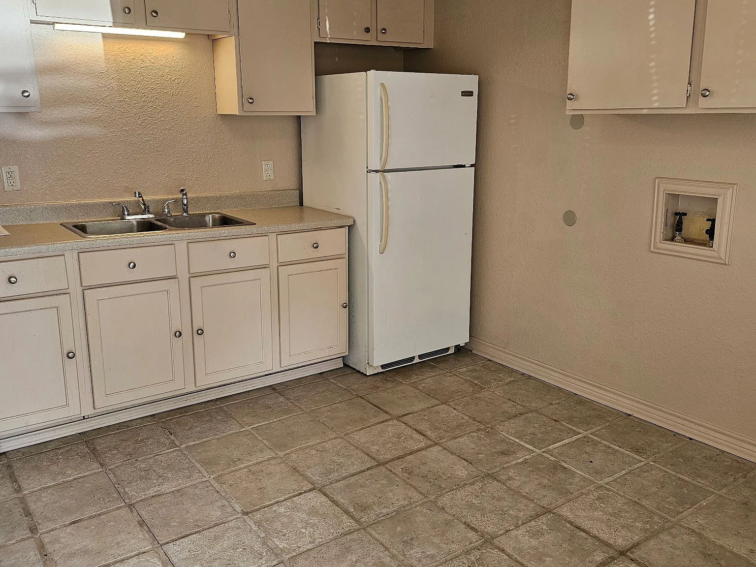 2 bed, 1000 sqft, $850 — Photo 2