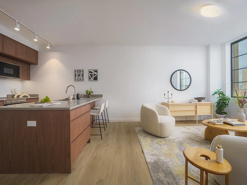 40 Bruckner Blvd #302