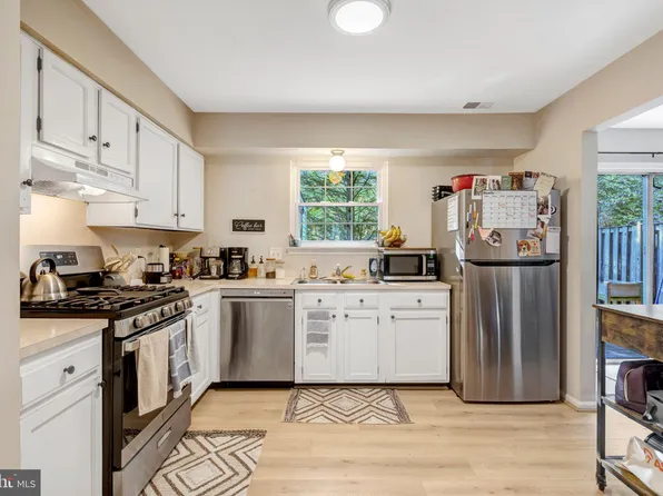 14831 Basingstoke Loop, Centreville, VA 20120