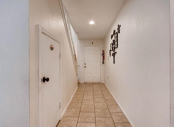 3rd image of 11511 Heathrow Dr