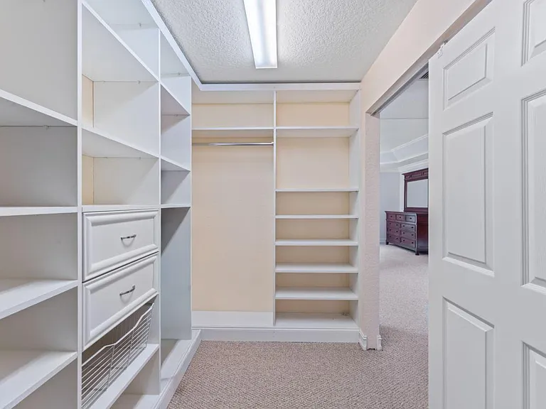 8492 Breezy Oak Way — Photo 30