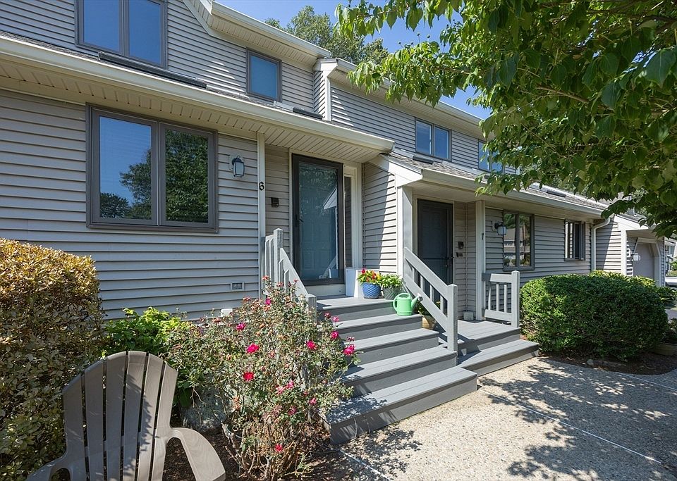 1st image of 6 Magnolia Dr #6