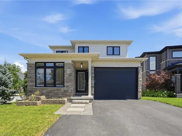 16 Olde School Ct, Saint Catharines, ON L2N 0B1