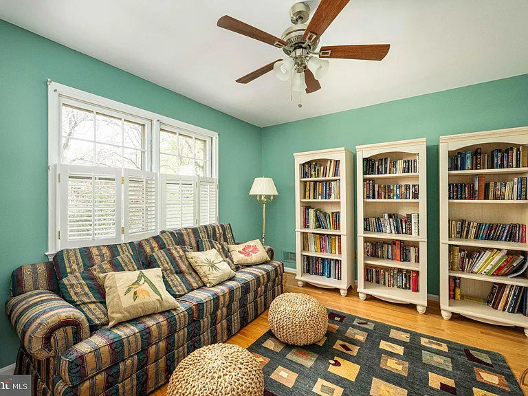 6917 Stoneybrooke Ln — Photo 43