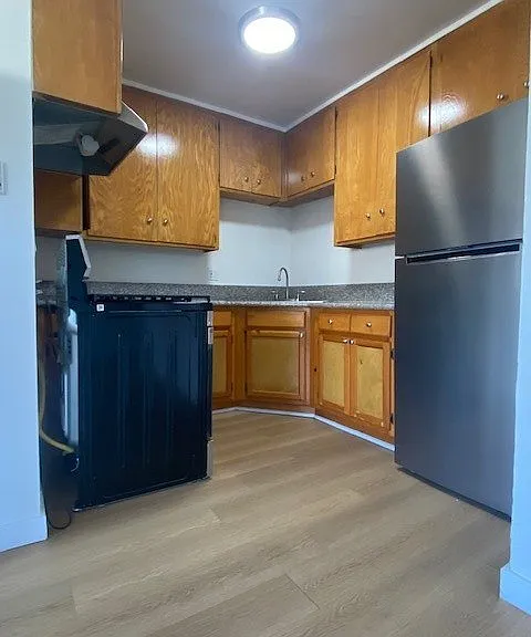 2823 S. Cloverdale Ave. — Photo 4