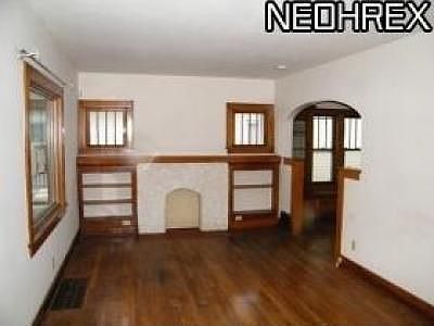 2nd image of 306 Iowa Ave