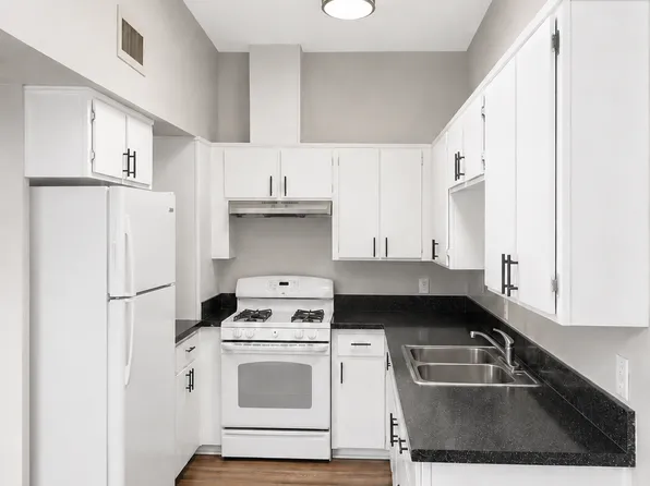 5033 W Wilson St #220, Banning, CA 92220
