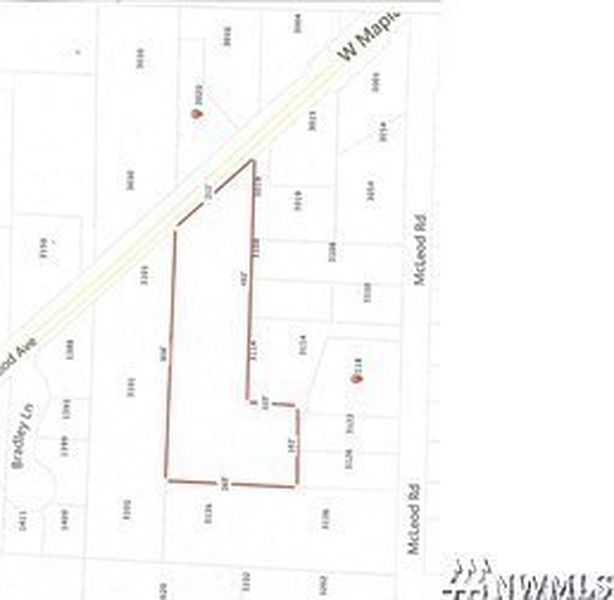 3rd image of 3085 W Maplewood Avenue
