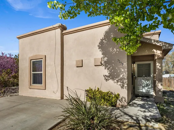 3135 Primo Colores St, Santa Fe, NM 87507