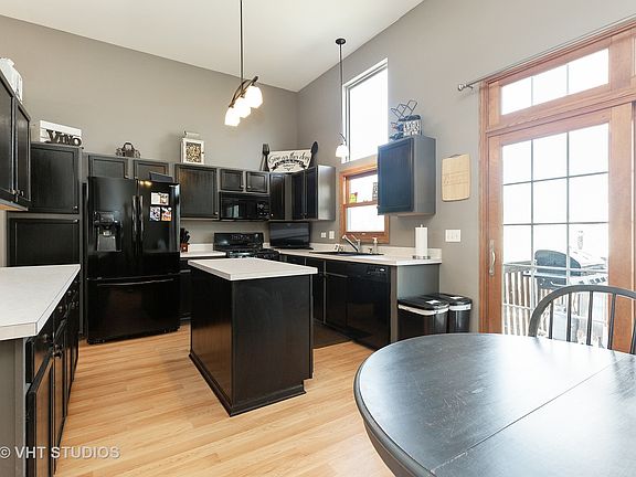 5th image of 6003 Breezeland Ct