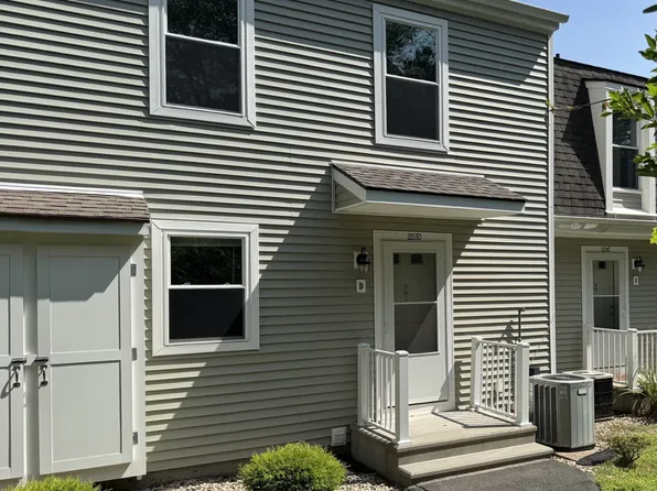 223 Brittany Farms Rd Unit D, New Britain, CT 06053