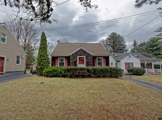 6 Pinewood Rd, Guilderland, NY 12084