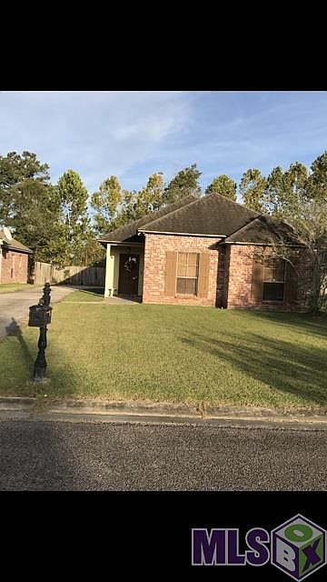1st image of 15164 Villa Ct E