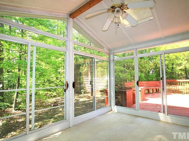 208 Ashley Brook Ct — Photo 13