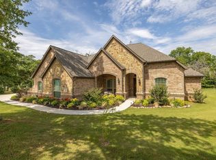 136 Flying Diamond Dr, Springtown, TX 76082