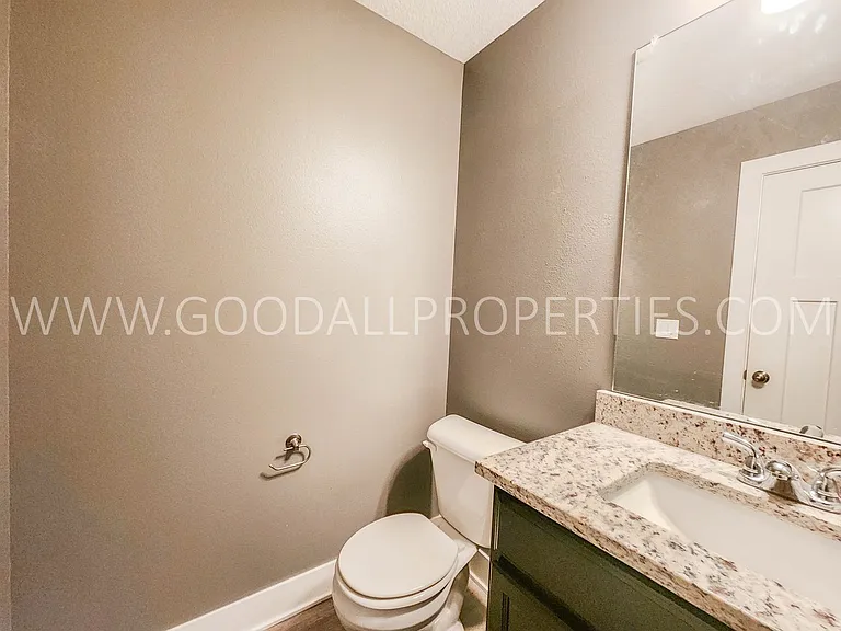 1306 Green Hills Dr — Photo 12