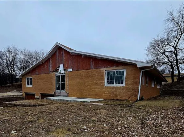 510 Charles St N, Rock Pt, MO 64482