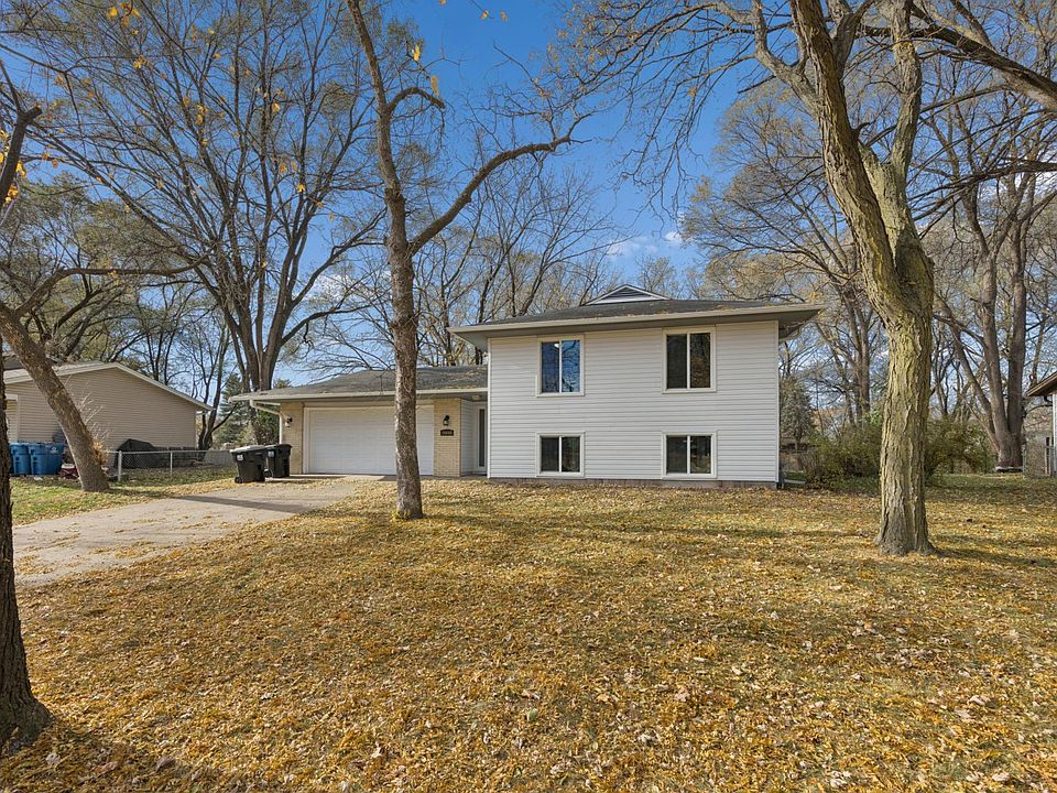 1st image of 10648 Wren St NW