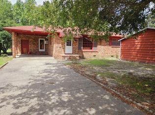 499 Buckhead Rd, Smoaks, SC 29481