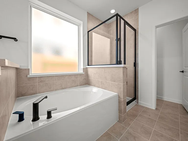 21643 Lampeter River Ln — Photo 16