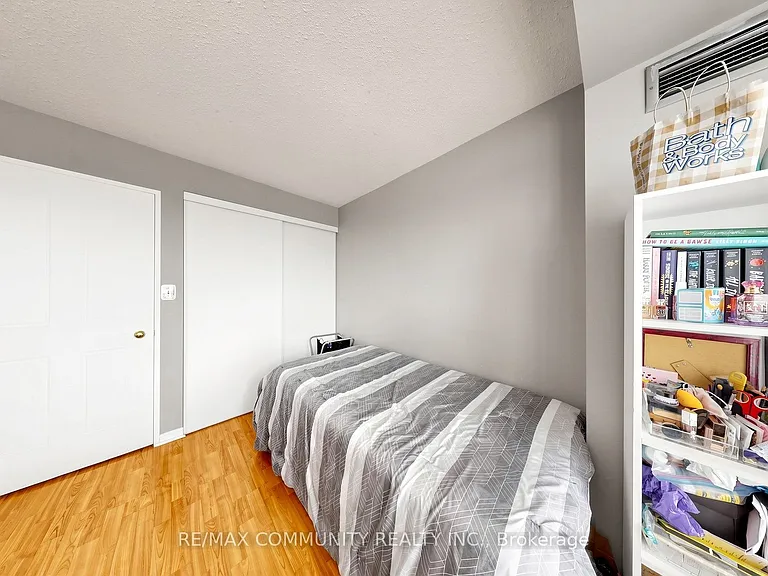 400 McLevin Ave #1410 — Photo 25