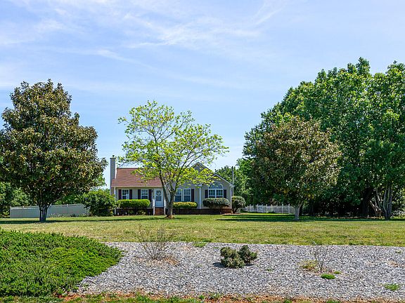 2nd image of 6124 Southwind Dr