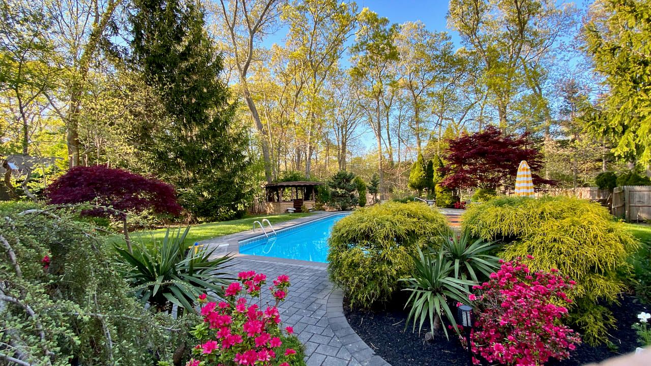 27 Sandra Rd, East Hampton, NY 11937 Out East