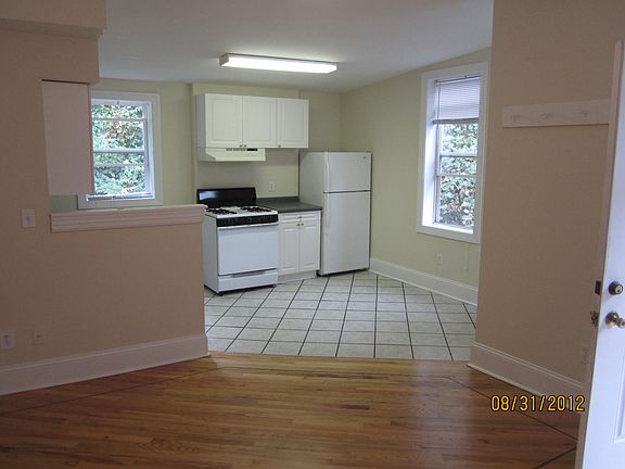 4th image of 2206 W Clifton Ave #2
