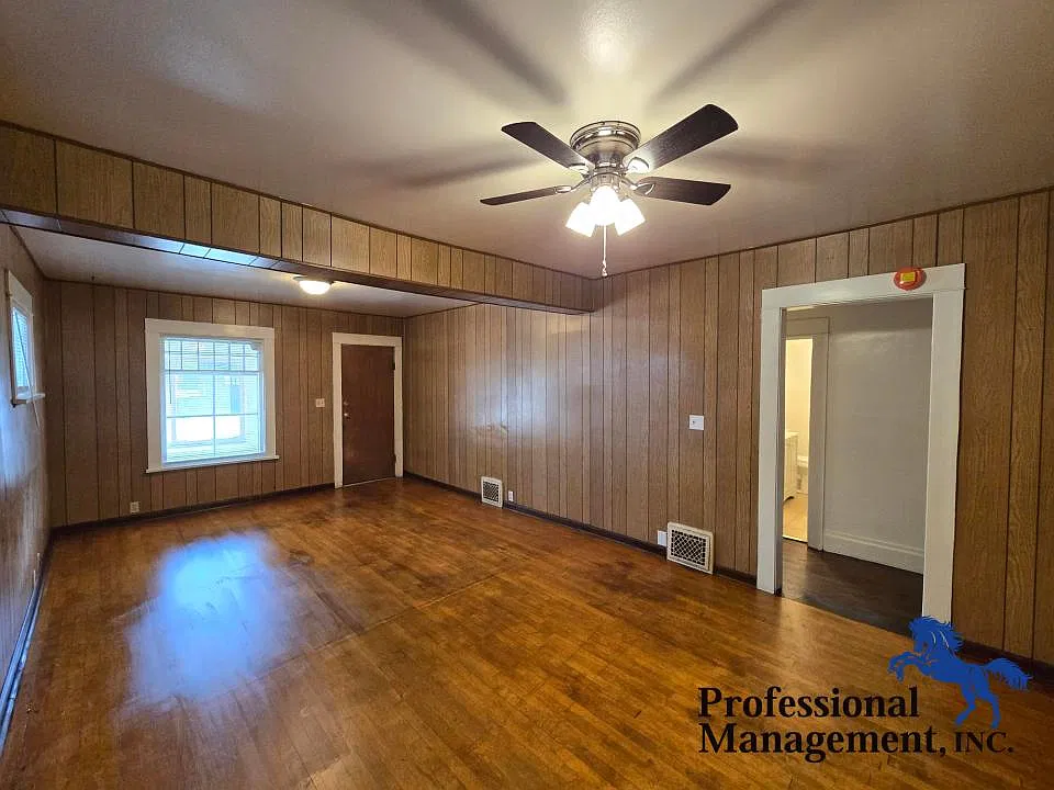 2 bed, 1.0 bath, $1,495 — Photo 3