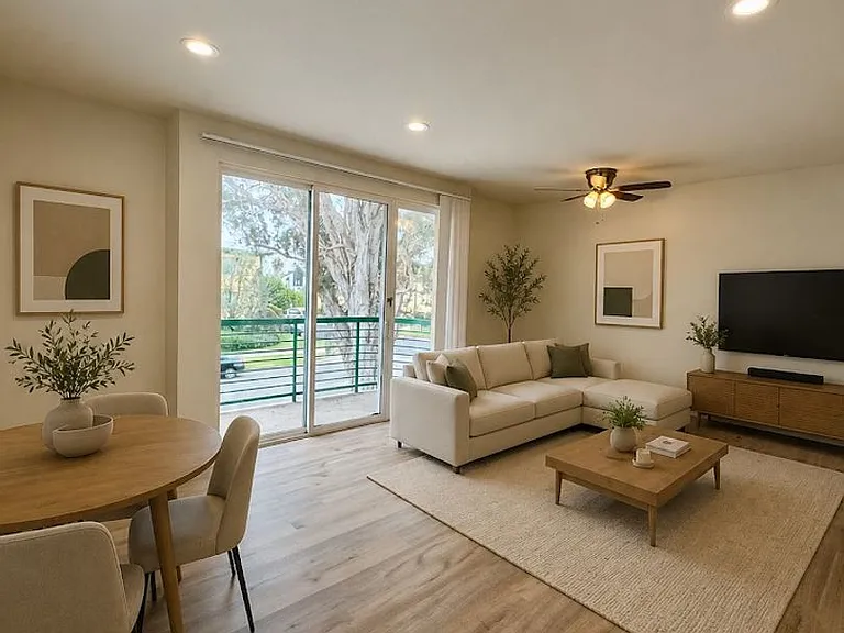 10883 Rose Ave — Photo 4