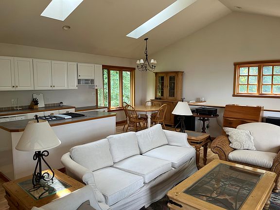 2nd image of 4625 Greenbrier Ln #C